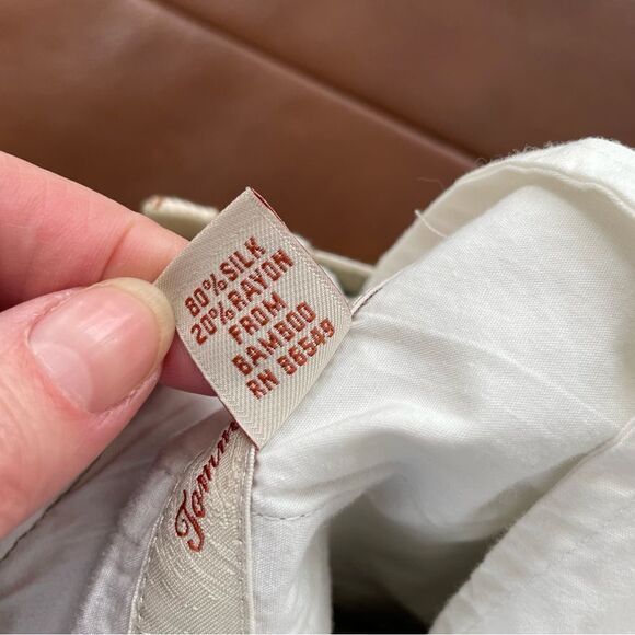 Tommy Bahama Silk Blend Khaki Front Pleat Shorts 34 9” Inseam - Picture 8 of 8